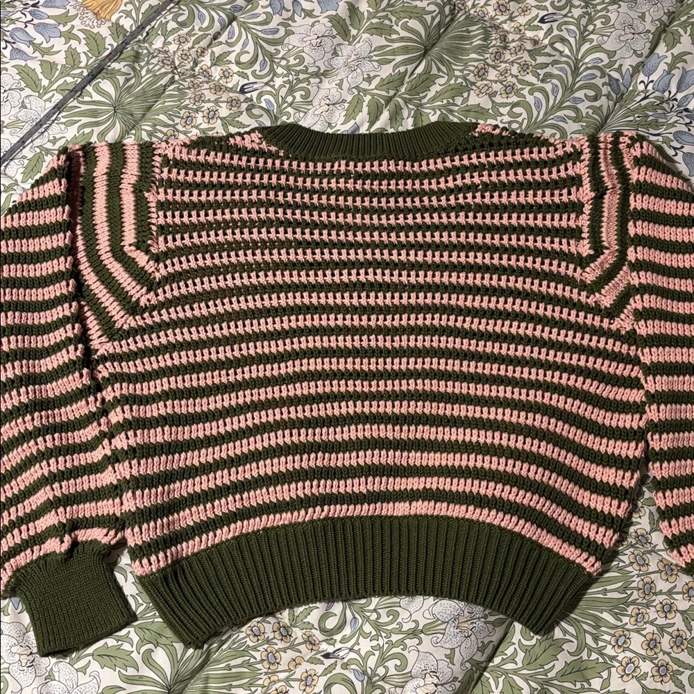 Sachin + Babi Green & Pink V-Neck Balloon Sleeve Cropped Oversized Sweater XS